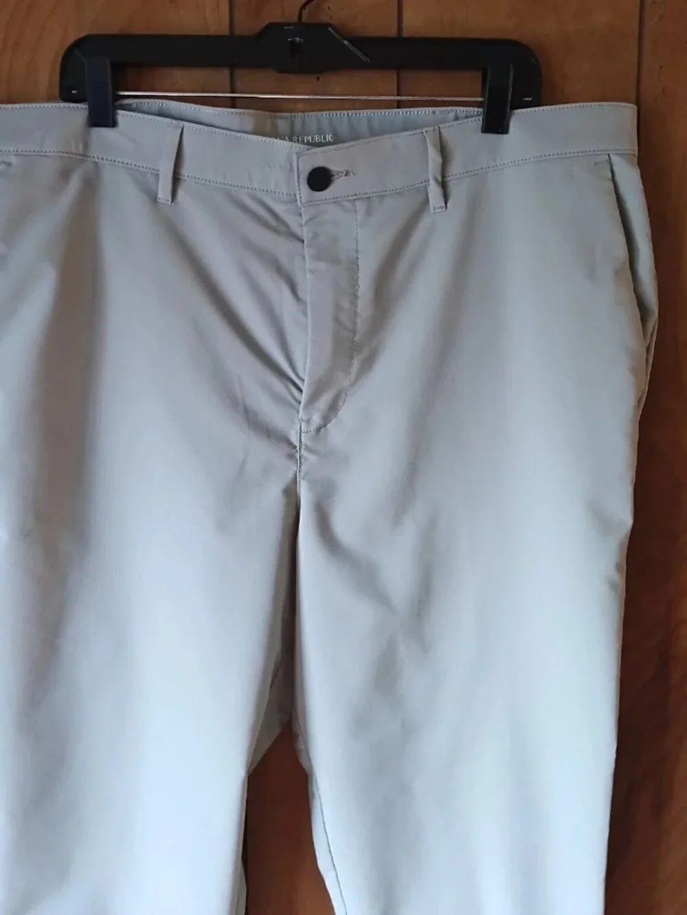 Banana Republic Men's Light Gray Dress Pants Size 40x30 Polyester Flat Front